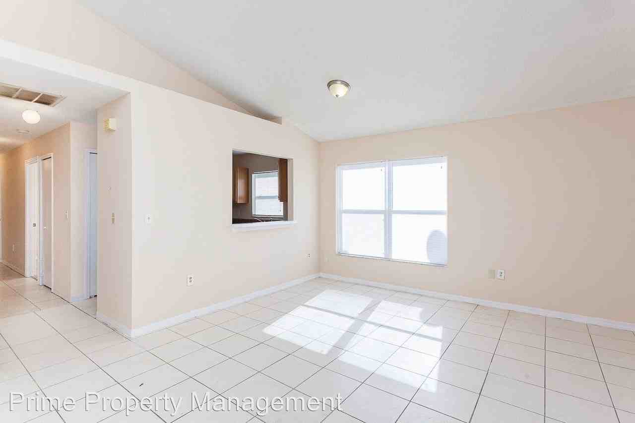 1311 Fremont Park Ave - Photo 2 of 9