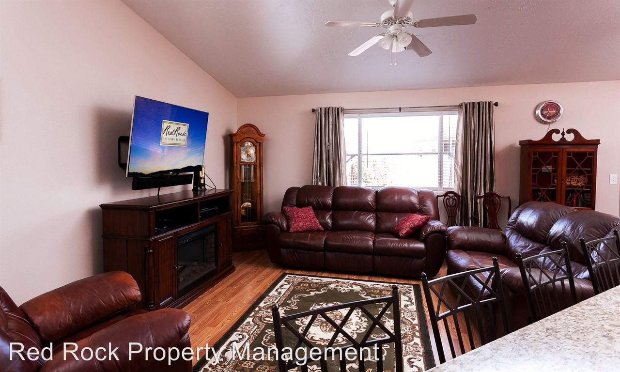 103 E 645 N - Photo 2 of 23