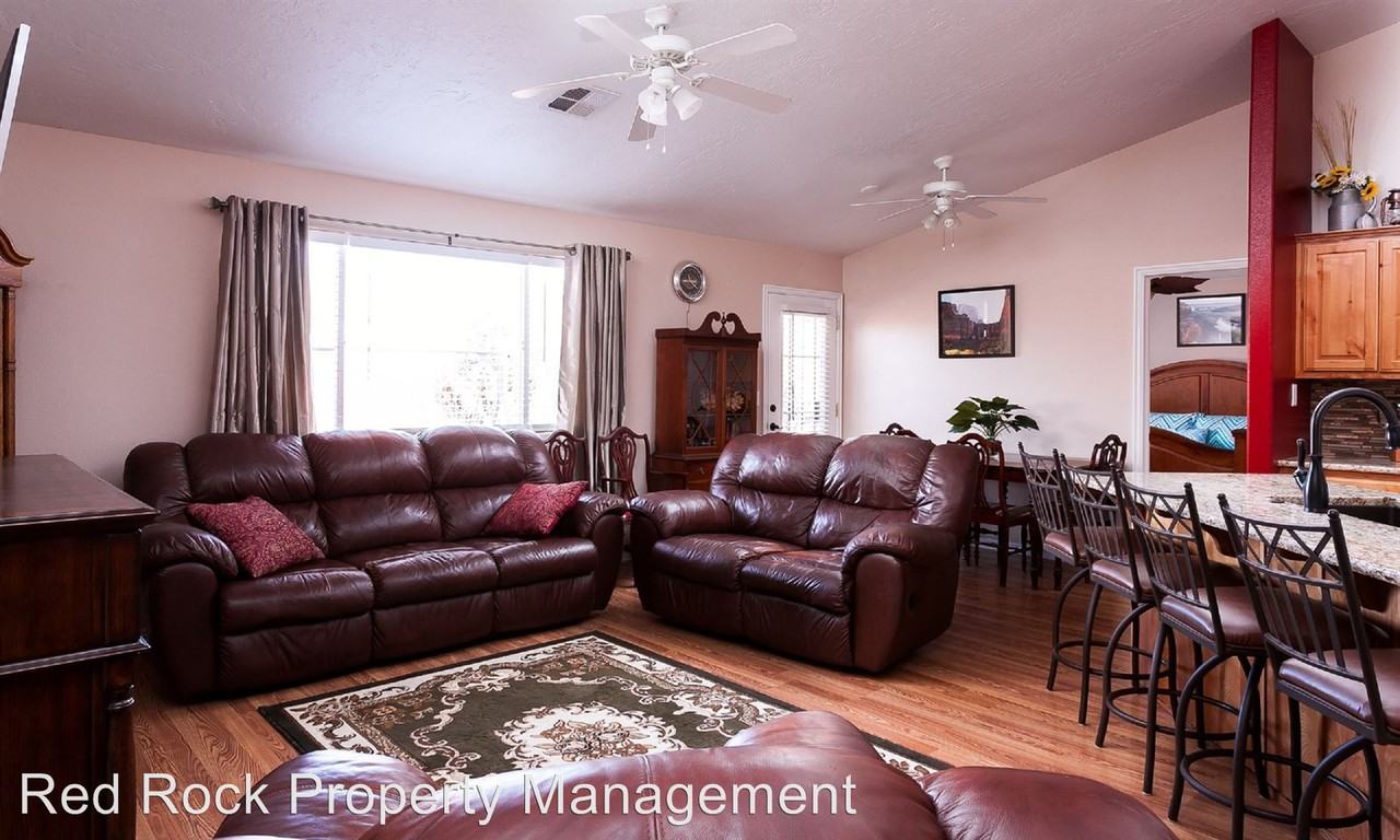 103 E 645 N - Photo 3 of 23