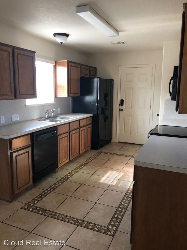 3610 Del Mar Court - Photo 3 of 13