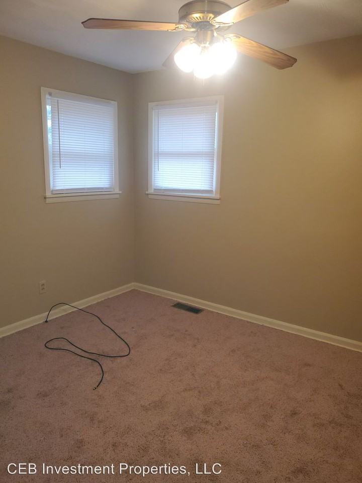 49 Marshall Ave - Photo 3 of 14