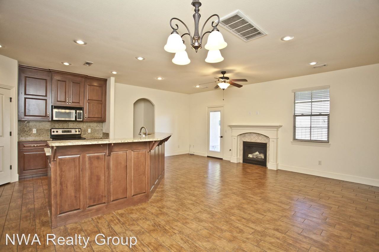 1610 Park Street - Photo 2 of 22