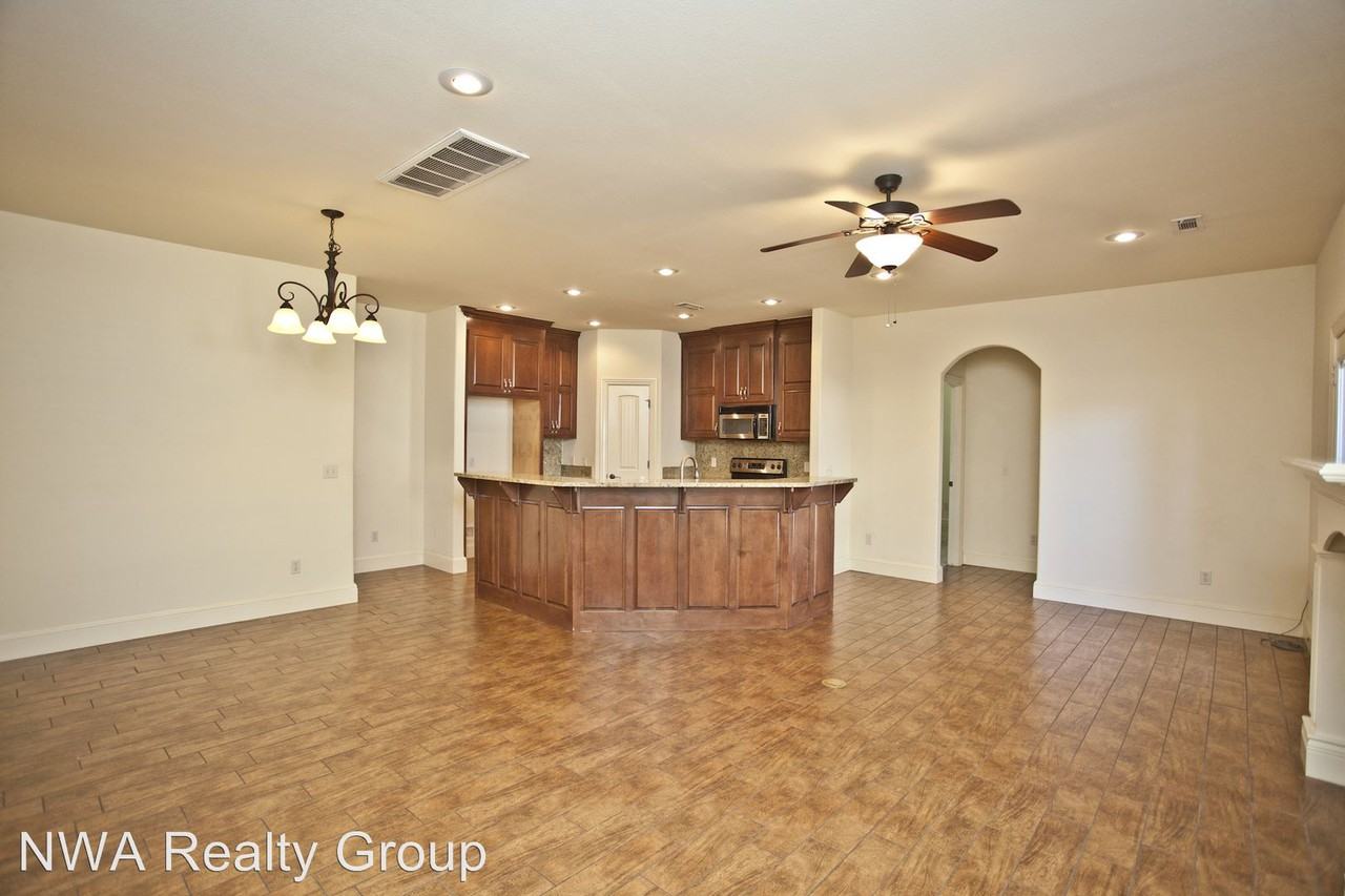 1610 Park Street - Photo 3 of 22