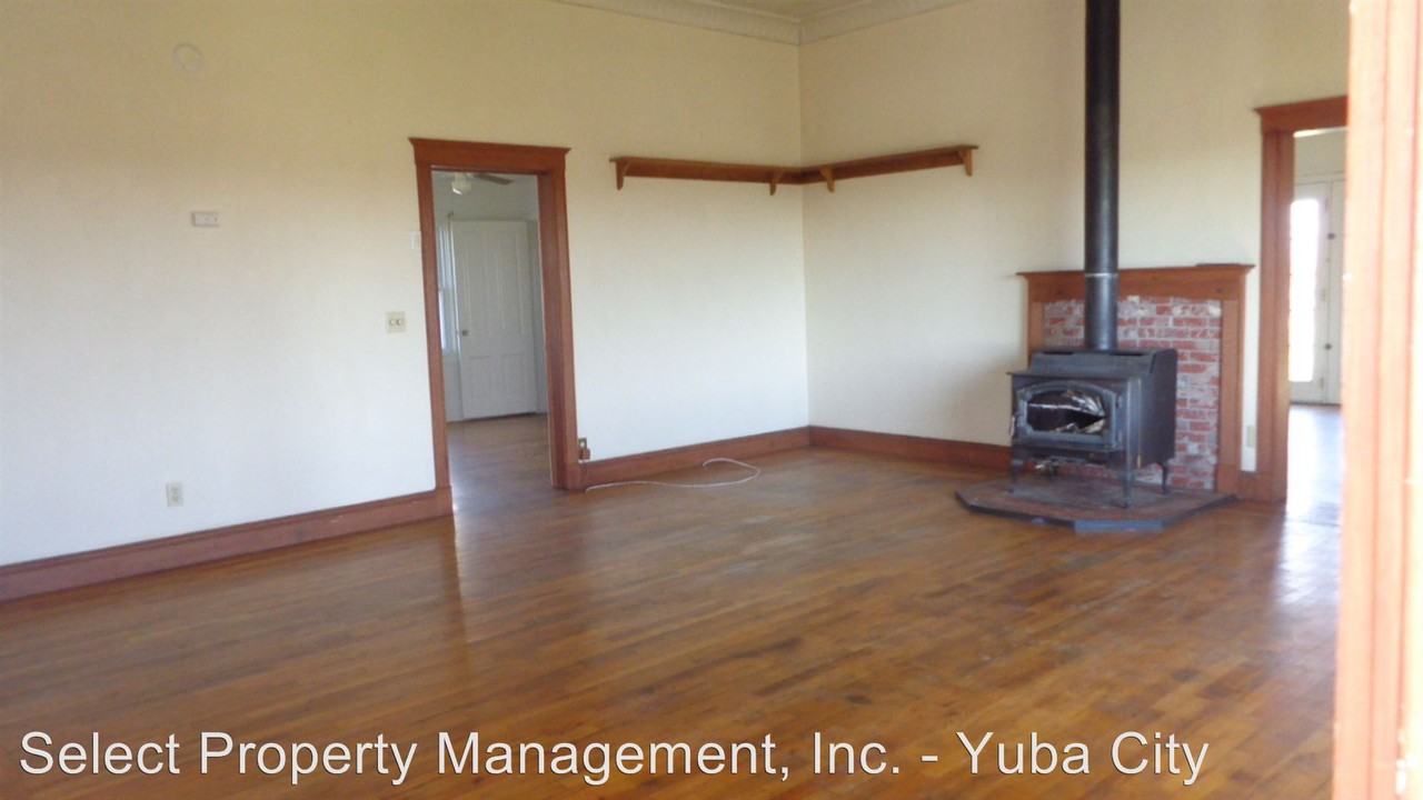 5493 Bogue Rd - Photo 2 of 7