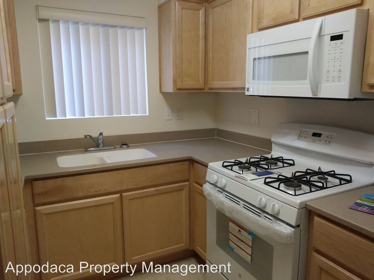 400 N Palm Drive - Photo 3 of 8