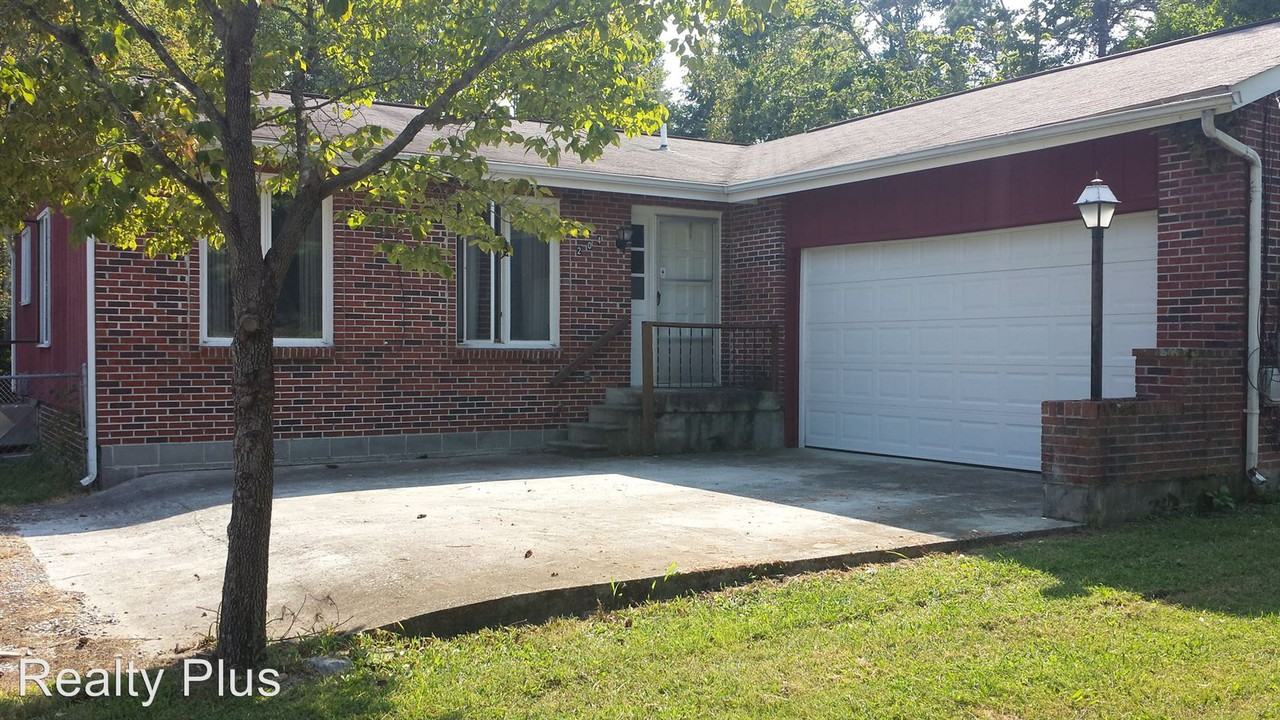 204 New Center Drive - Photo 2 of 21