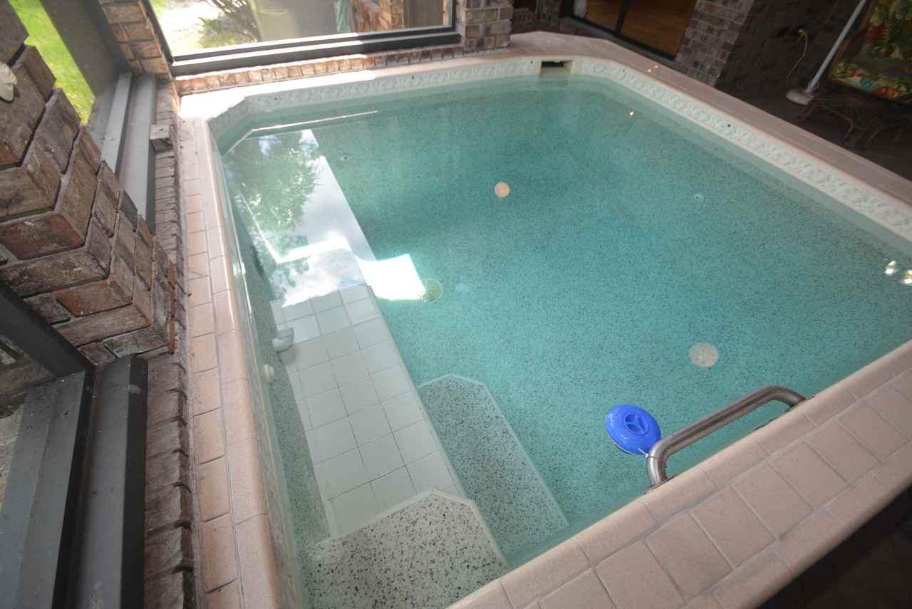 112 Peachtree Cir - Photo 2 of 28