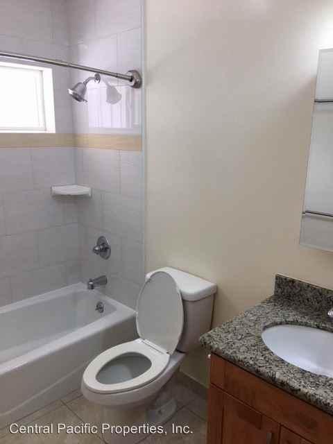 1909 Liliha Street Upstairs - Photo 3 of 8