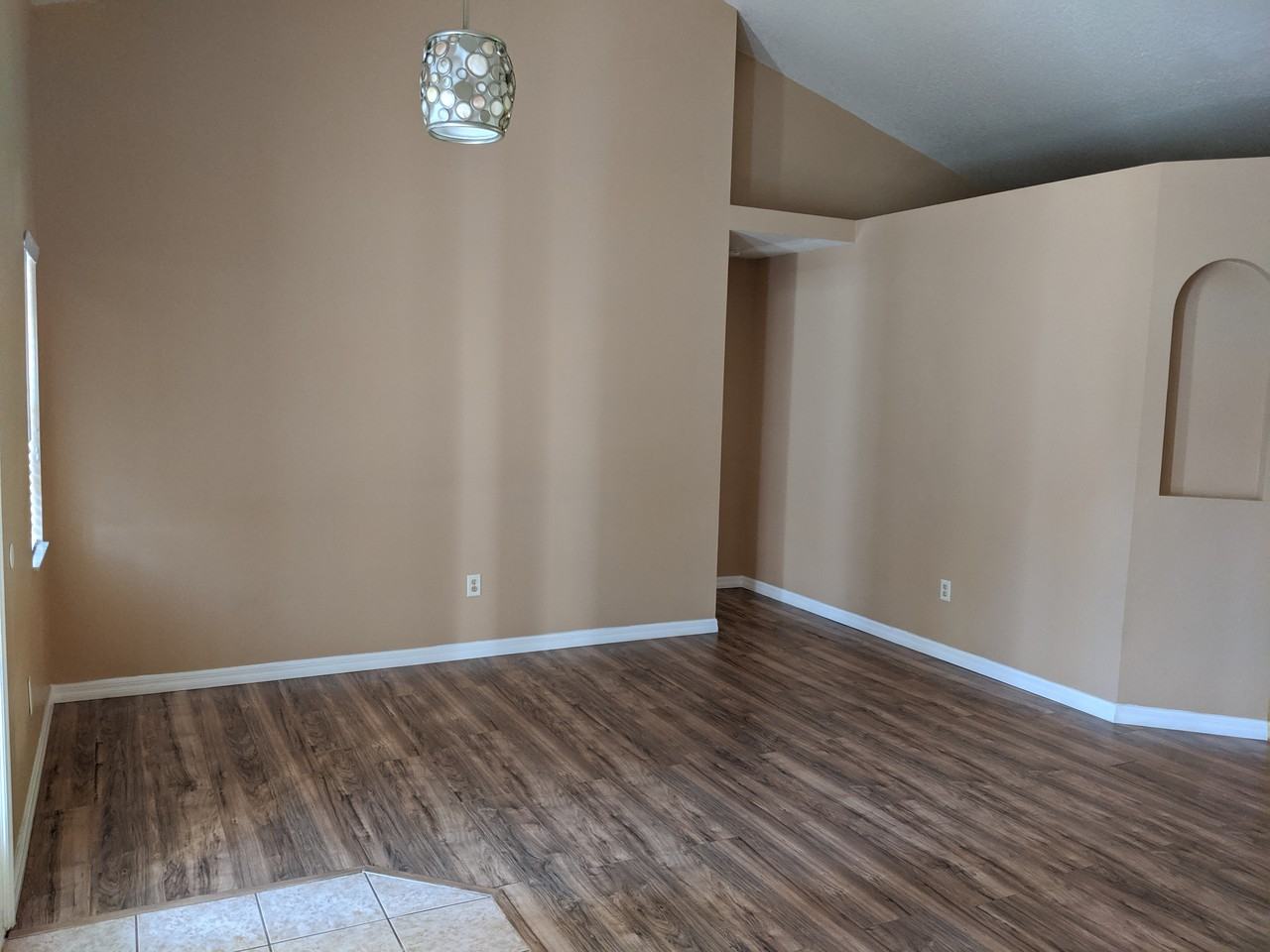 6073 Beechwood Dr - Photo 2 of 26