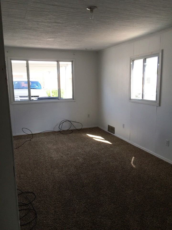 325 60th St Nw - Photo 2 of 10