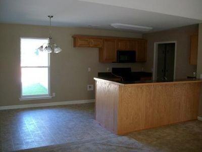 20433 Castle Ridge Cir - Photo 2 of 5