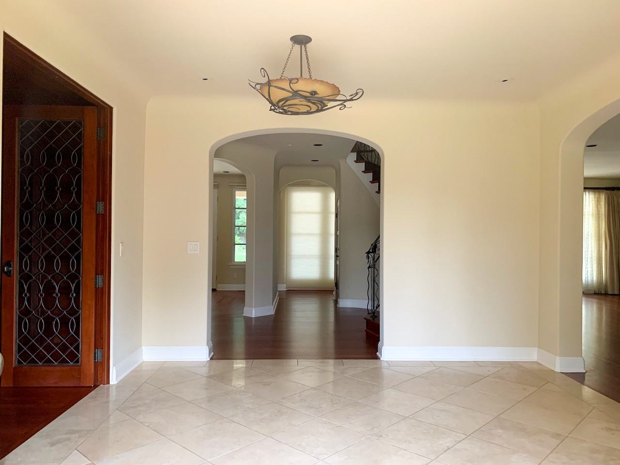 15427 Hume Dr - Photo 3 of 29