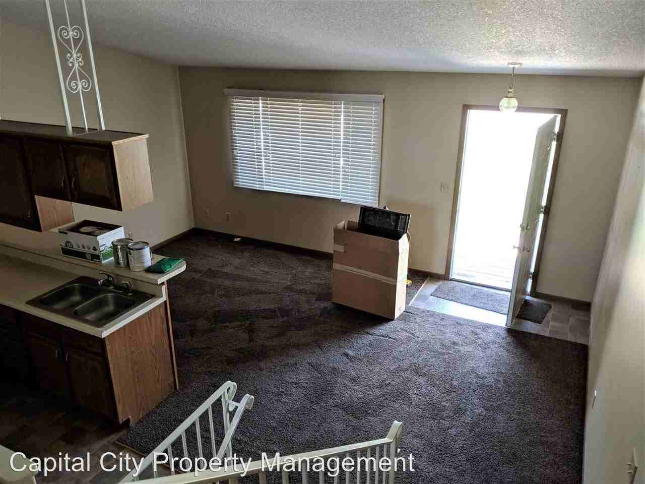 509 W 4th St - Photo 2 of 17