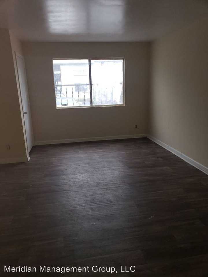204 Chambers Cove Drive - Photo 2 of 50