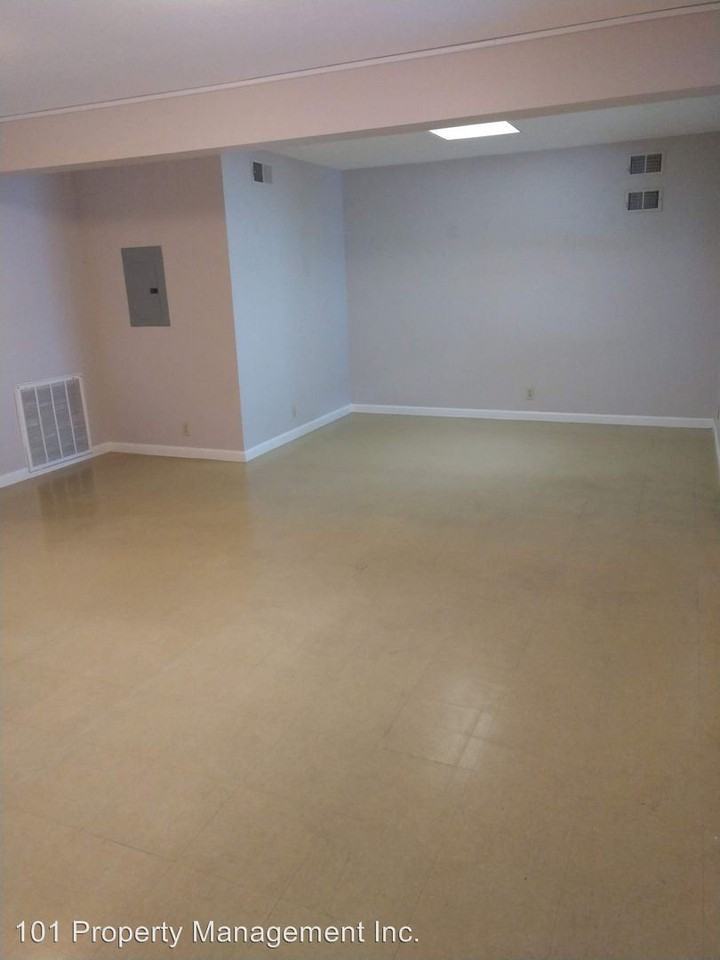 516 S School St - Photo 3 of 17