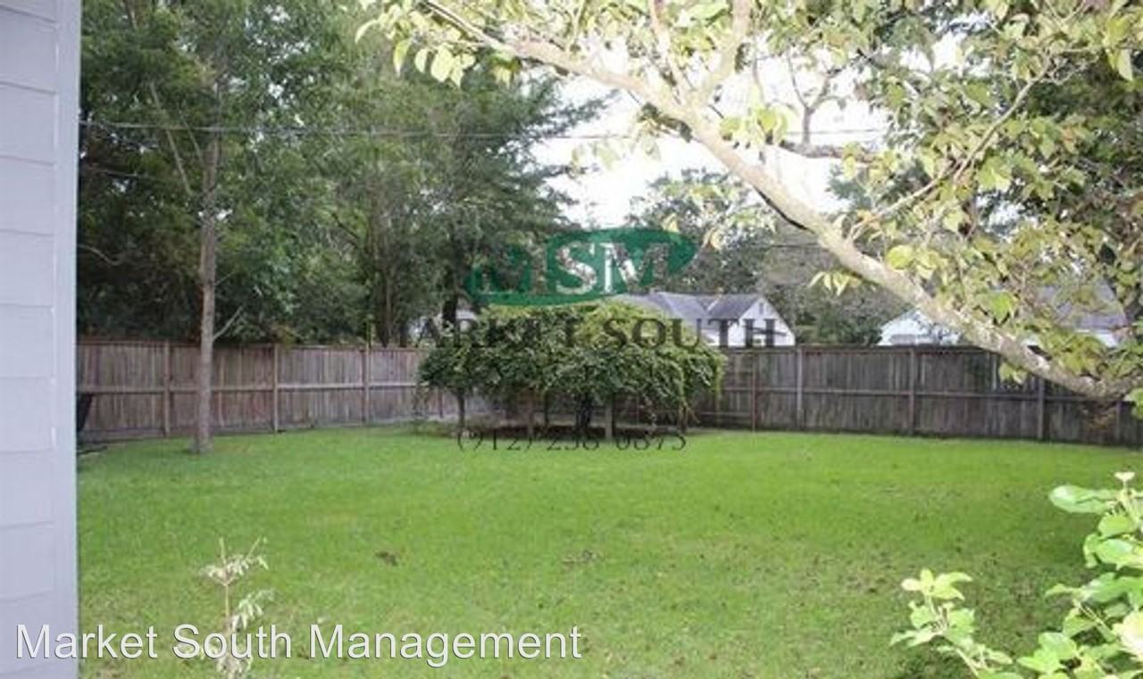 2301 E 39th Street - Photo 3 of 11