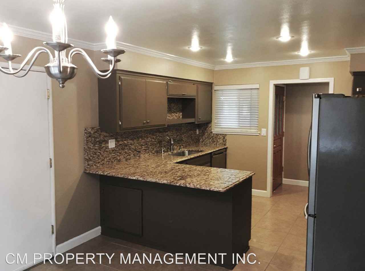 1520 Boone Drive - Photo 3 of 10