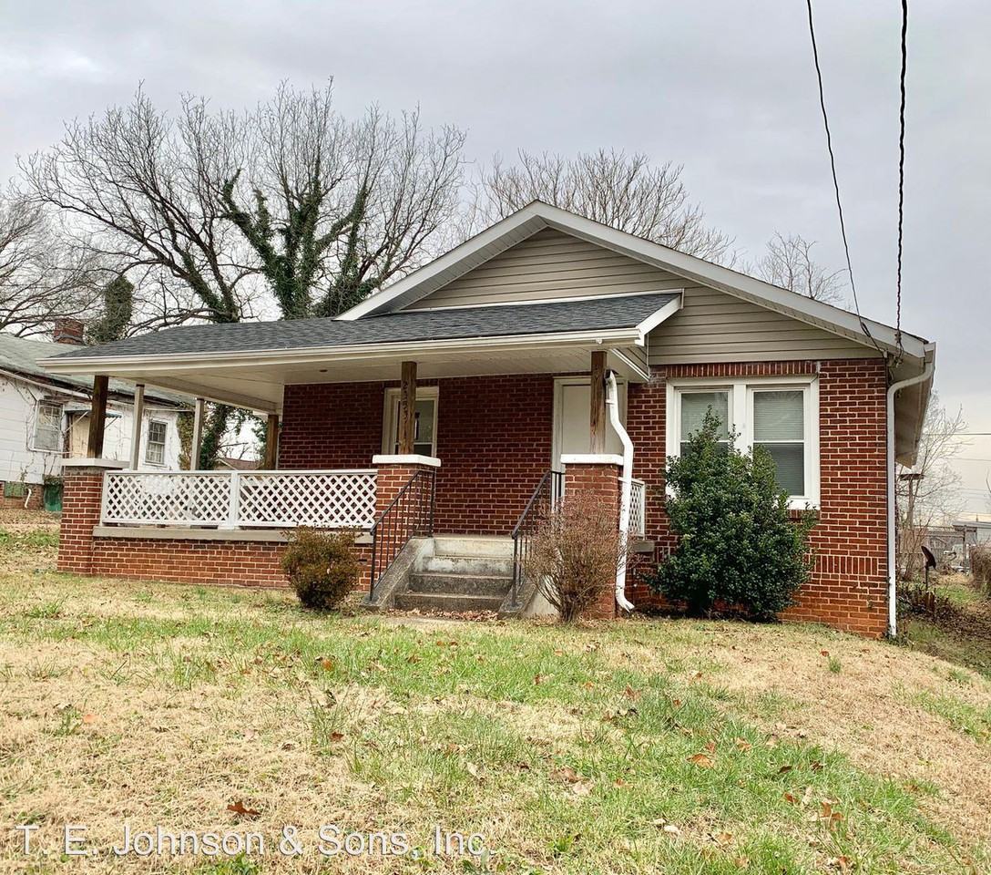 2333 Greenway Ave, WinstonSalem, NC 27105 3 Bedroom House for Rent for