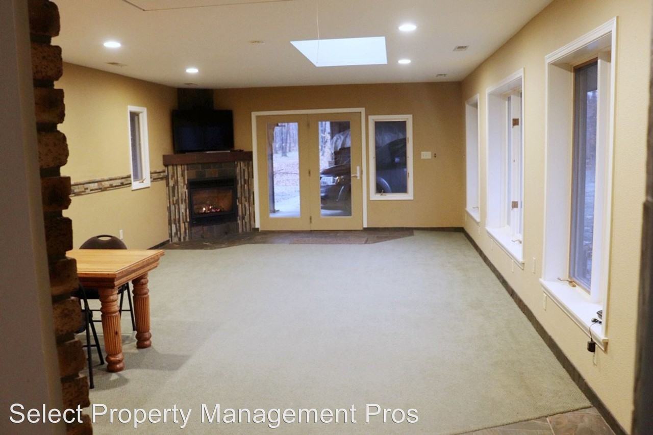 13326 Hardisty Rd - Photo 2 of 14