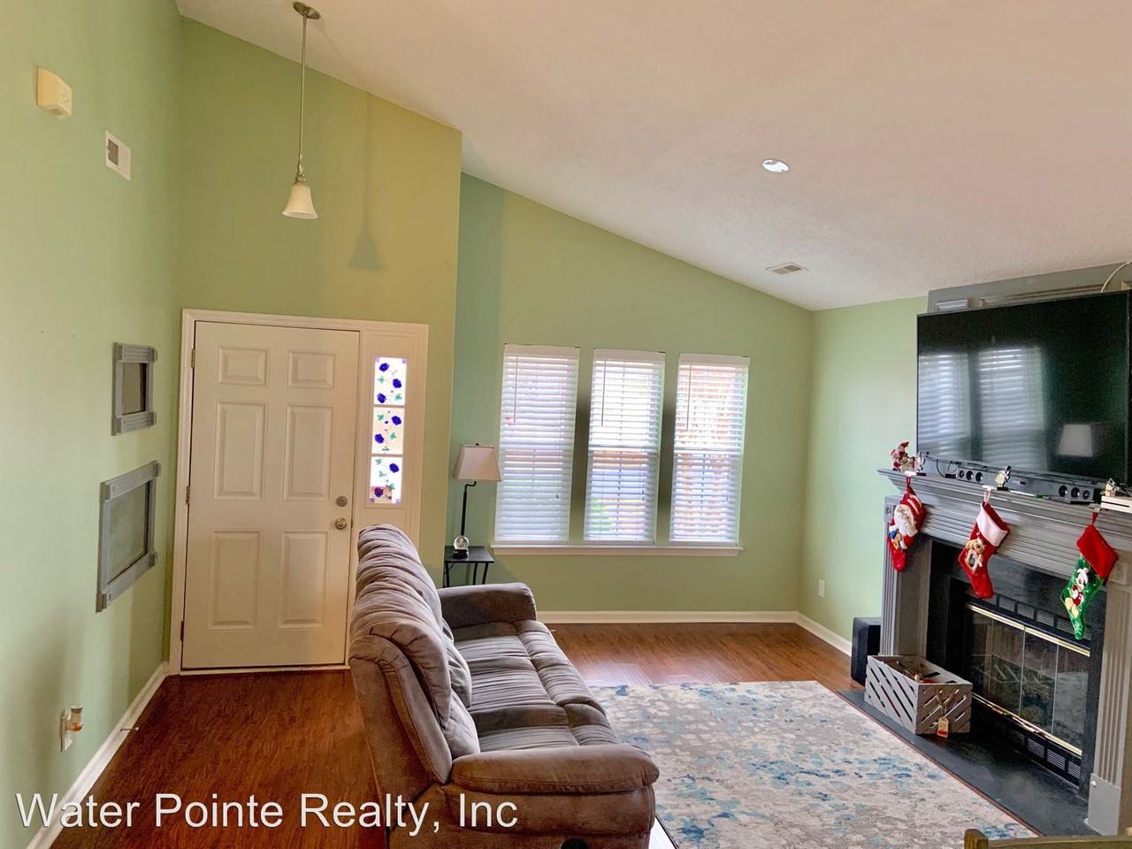 2901 Miranda Ct - Photo 2 of 10