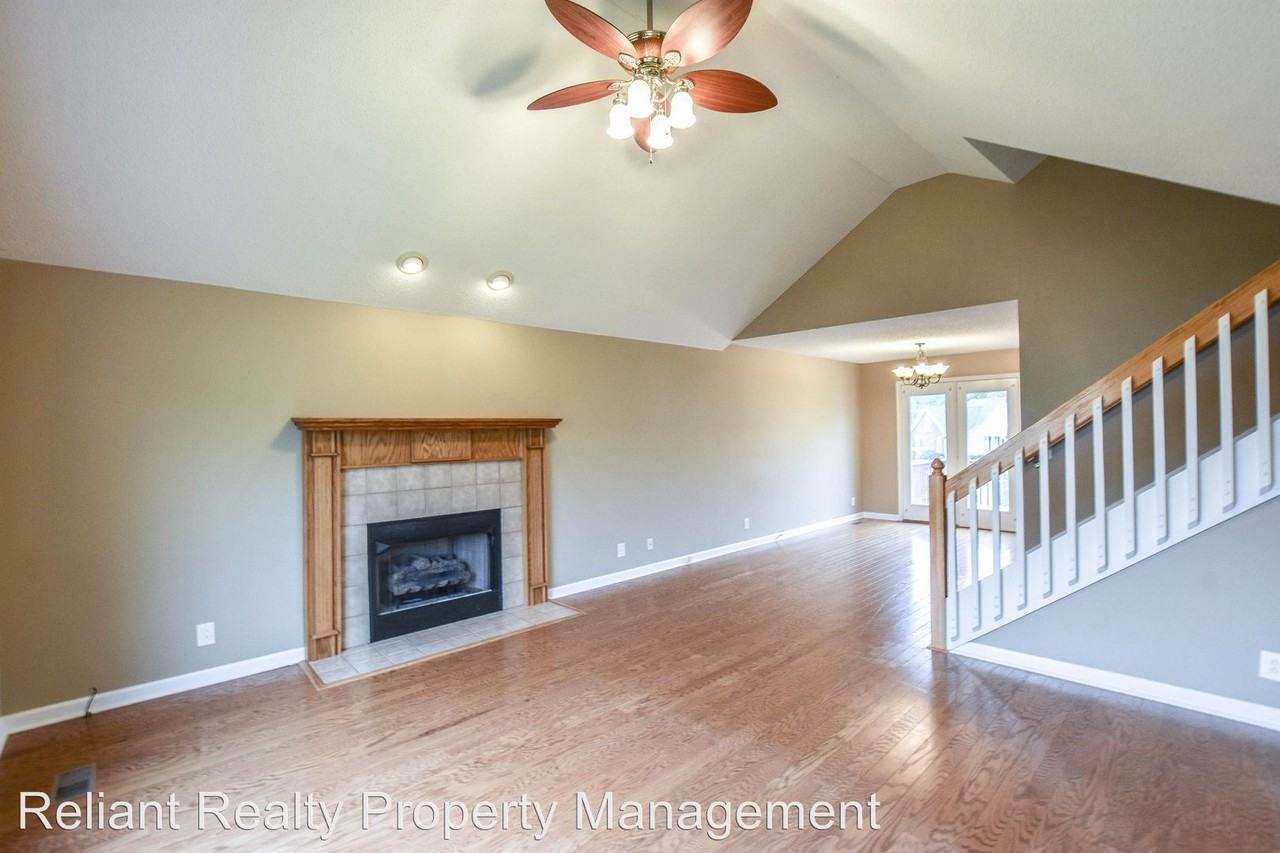 2923 Heatherfield Drive - Photo 2 of 17