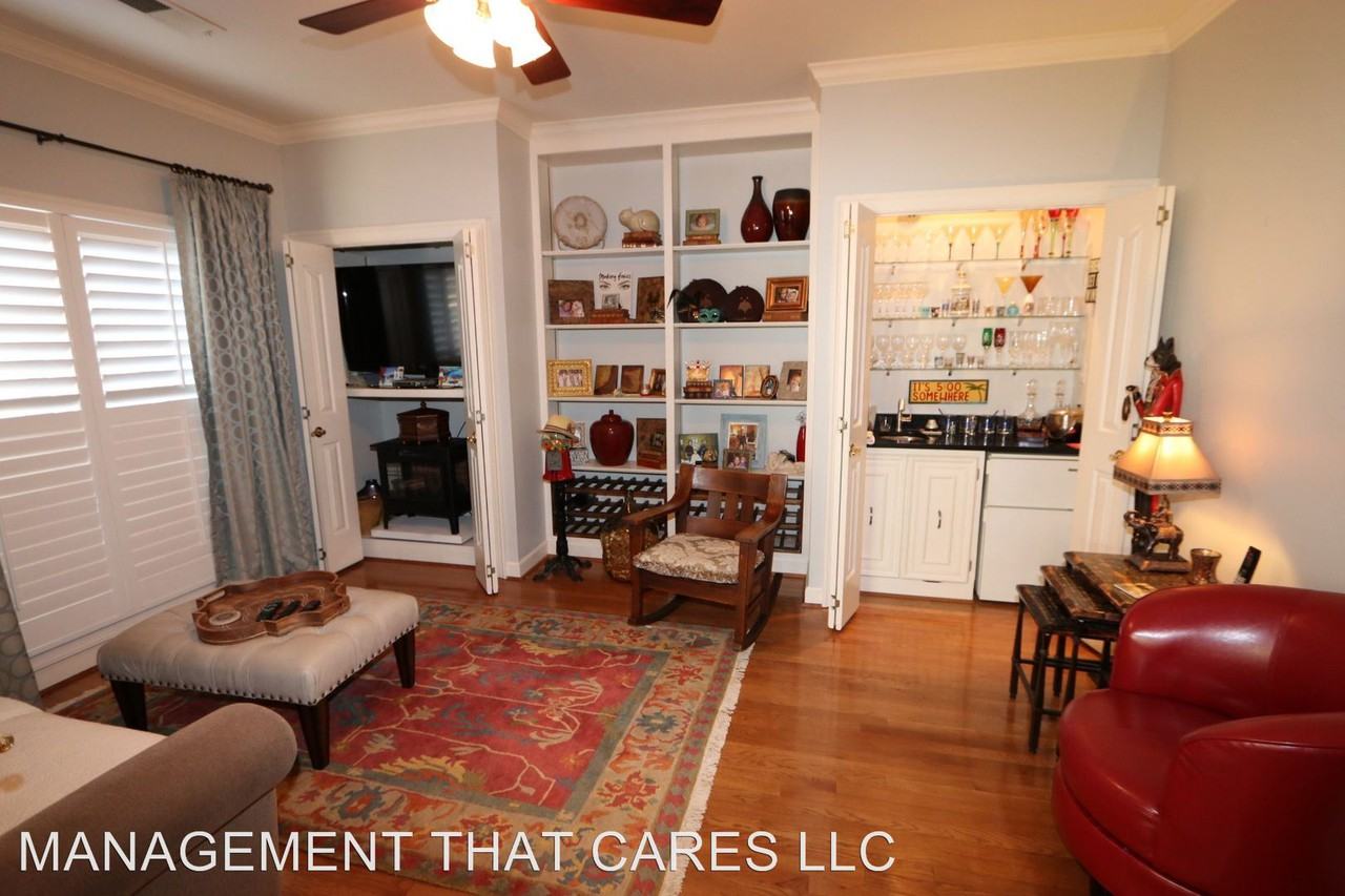 5238 Lexington Park Circle N - Photo 3 of 25