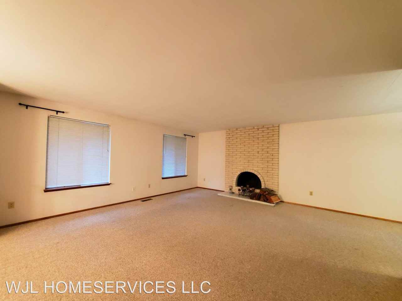 10523 Ne 144th St - Photo 2 of 17