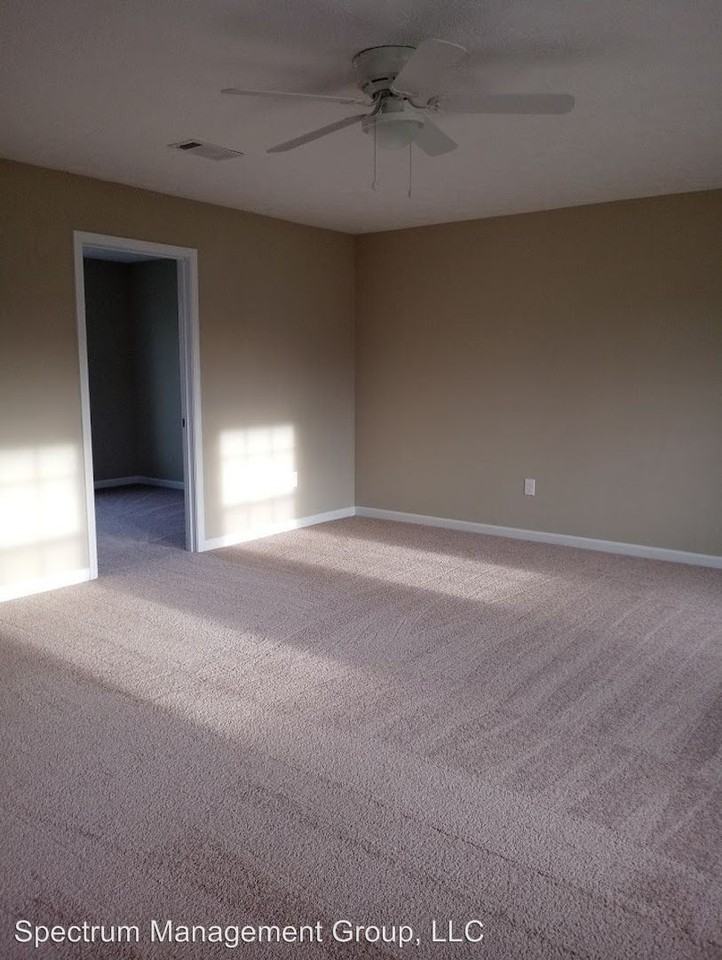 1079 Rosella Drive - Photo 2 of 8