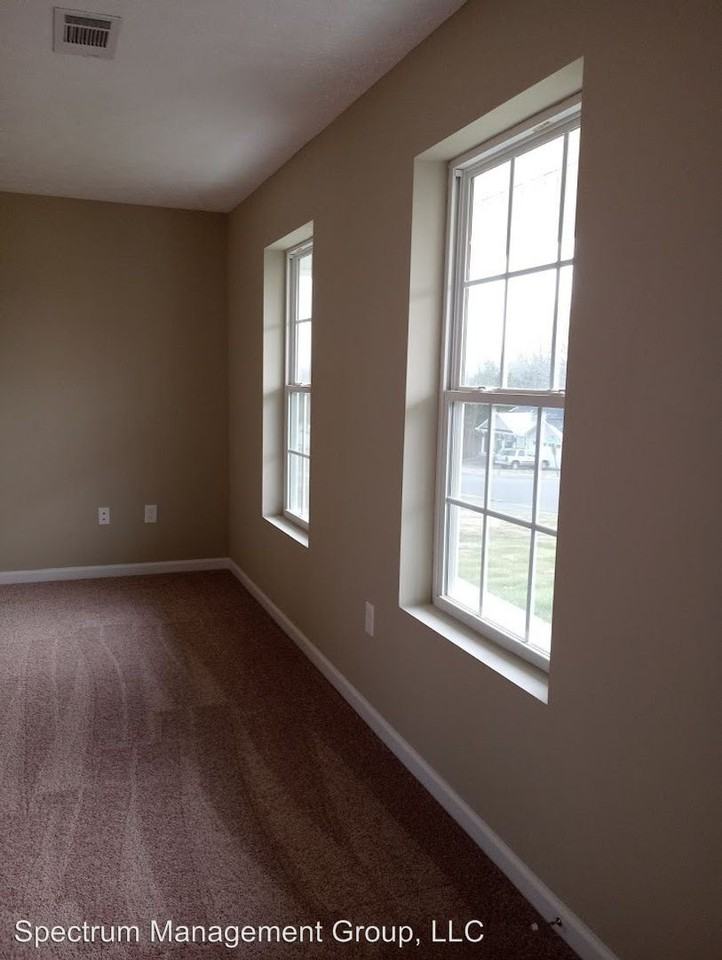 1079 Rosella Drive - Photo 3 of 8