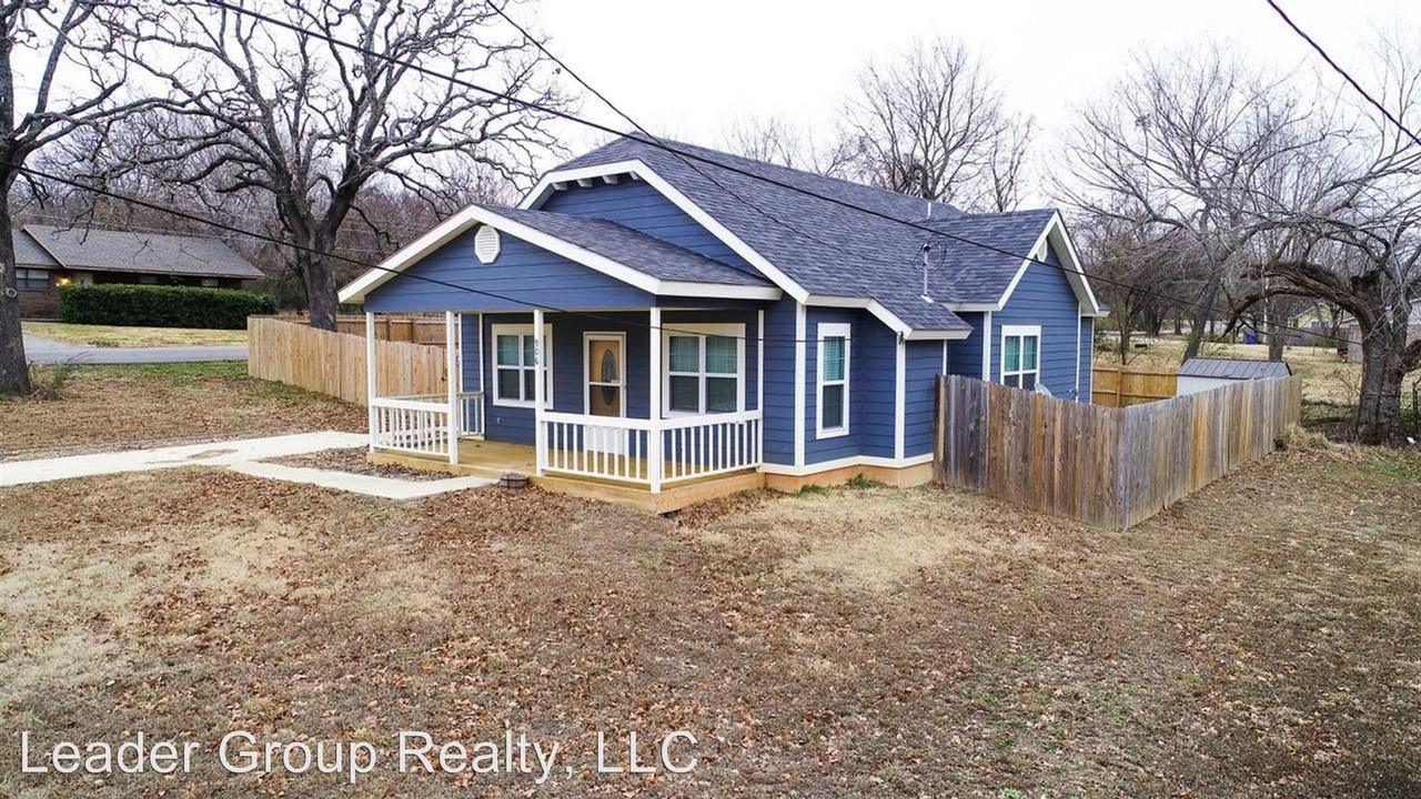 906 S D Street - Photo 2 of 14