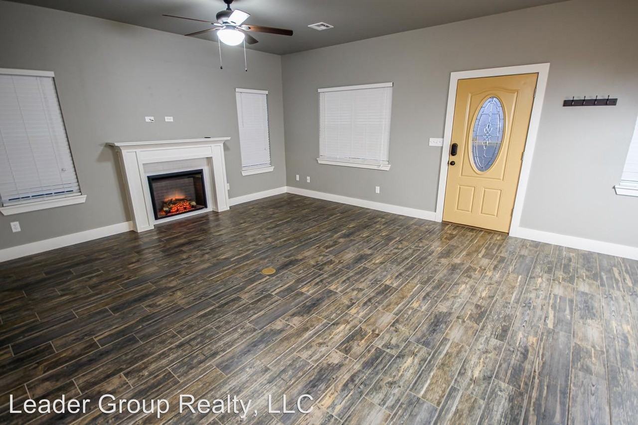 906 S D Street - Photo 3 of 14