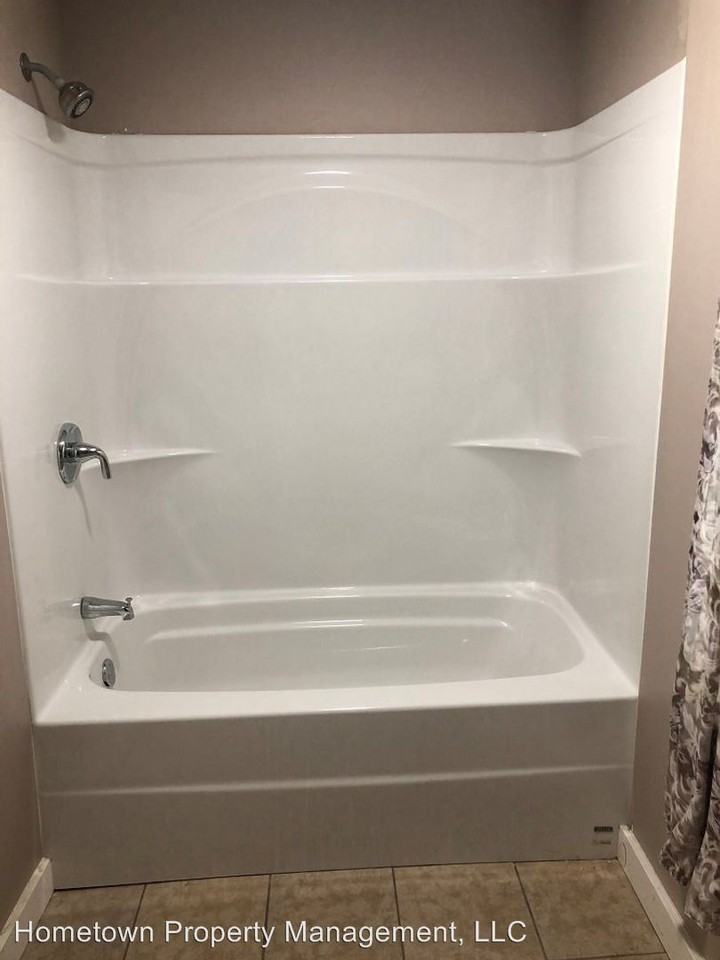 701 31st St - Photo 3 of 13