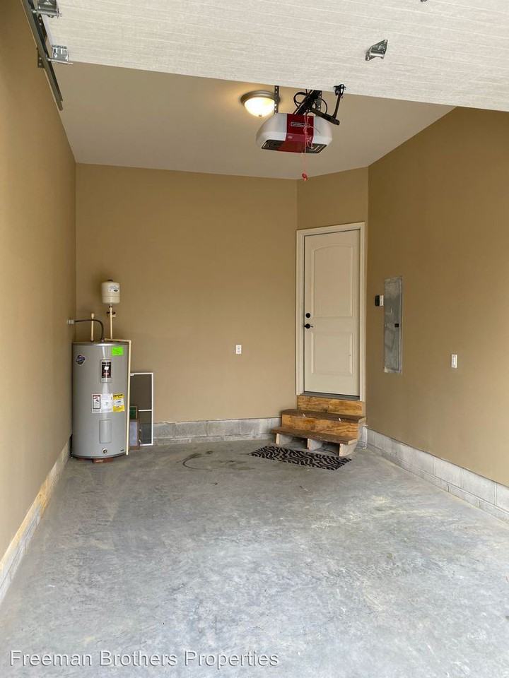 695 Keavy Road - Photo 3 of 22