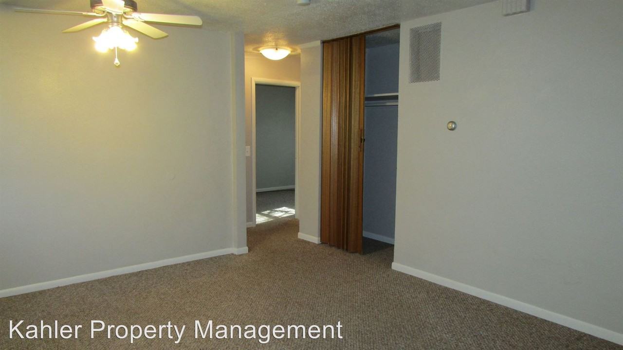 301 E Meade St - Photo 2 of 12