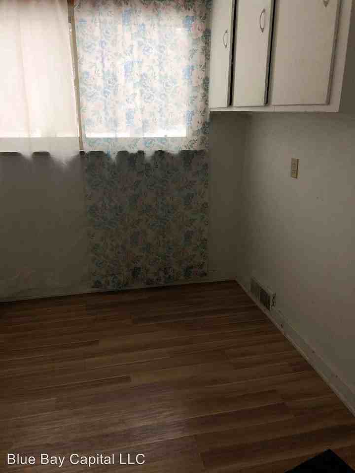 2295 Williamson Street - Photo 3 of 12