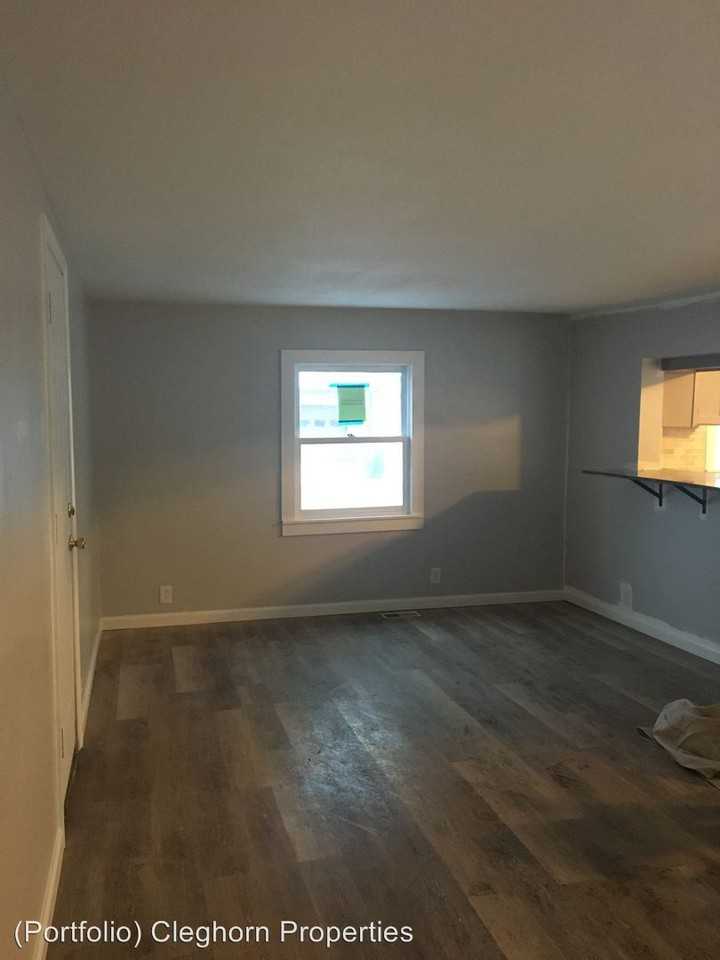 8852 Number 5 Road East - Photo 3 of 17