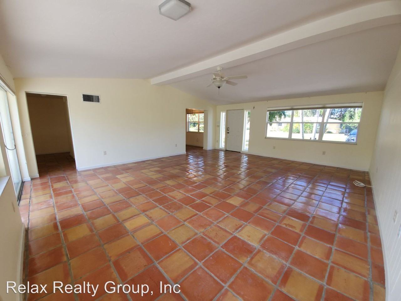 3513 South School Ave. Sarasota - Photo 3 of 33