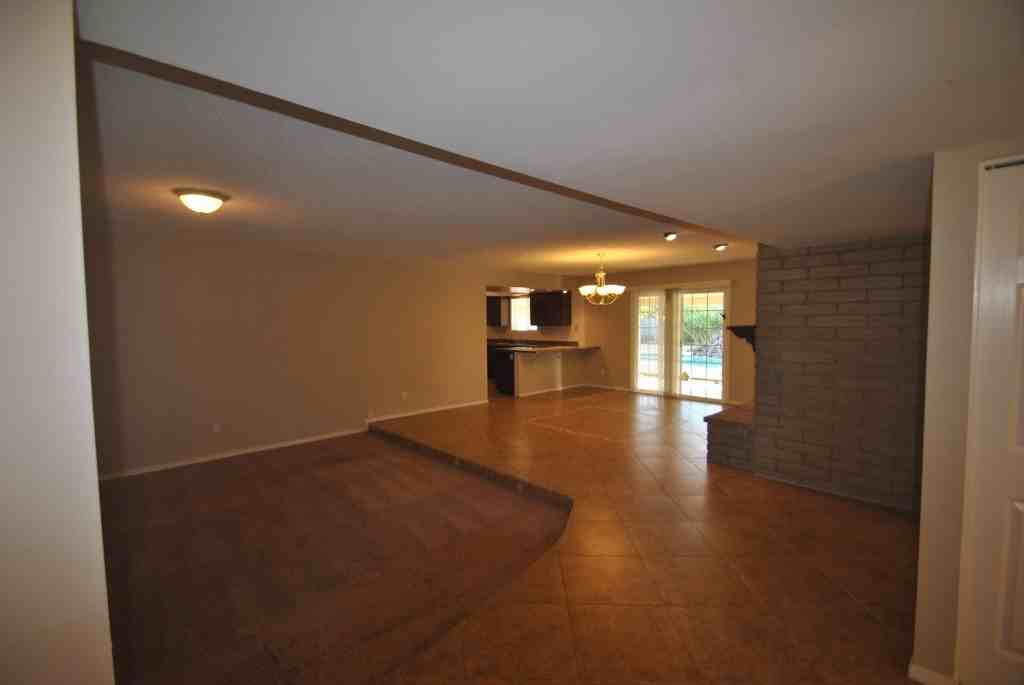 4124 W Ironwood Dr - Photo 3 of 11