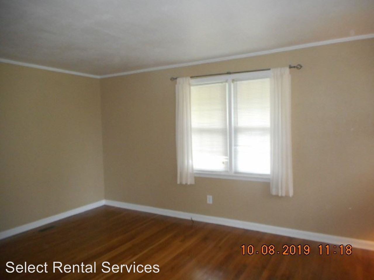 1627 Soundneck Rd - Photo 2 of 8