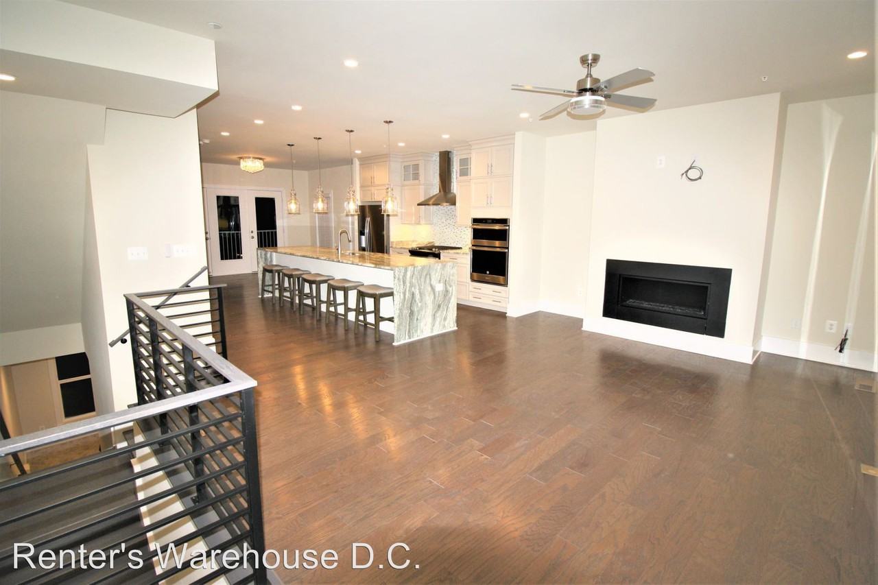 20111 Old Line Terrace - Photo 3 of 26