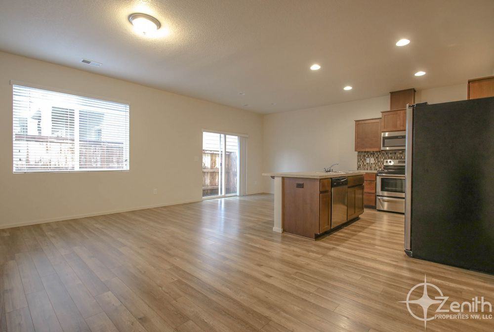1400 Ne 85th Way - Photo 3 of 18