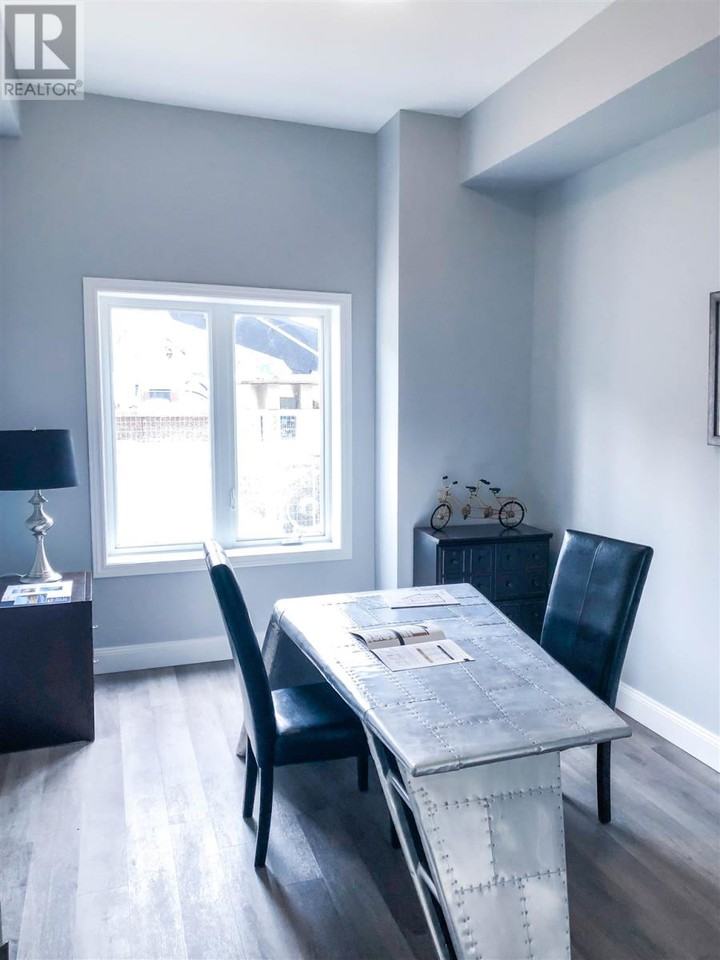 630 Princess Street - Photo 2 of 11