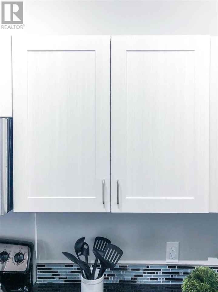 630 Princess Street - Photo 4 of 11