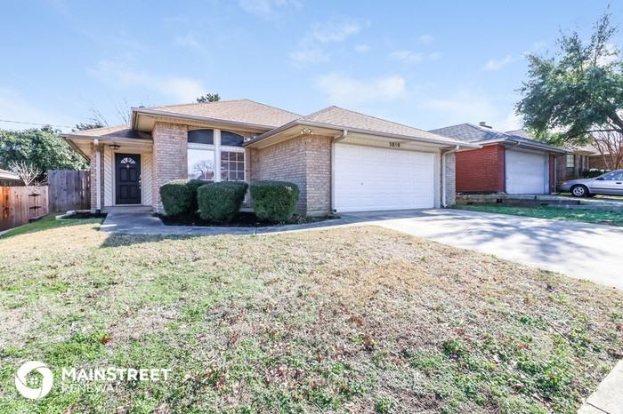 5819 Sterling Green Trail - Photo 2 of 16