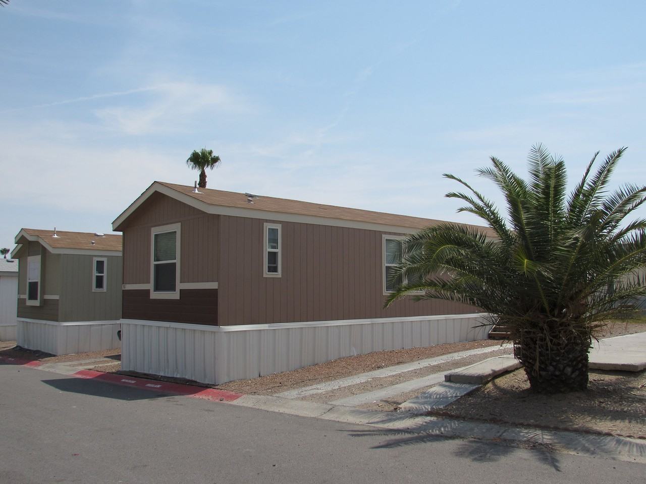 Aloha Vegas - Photo 5 of 13