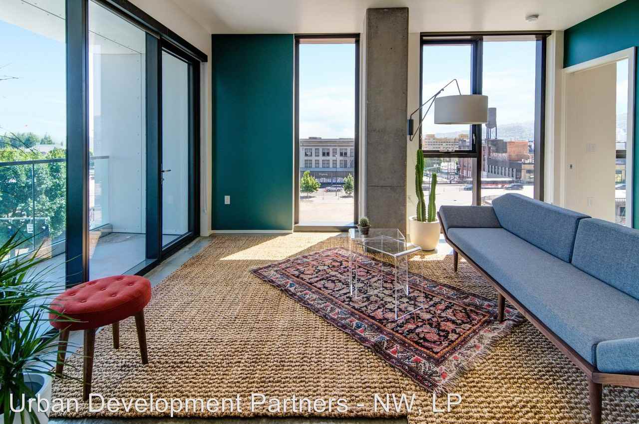 124 NE 3rd Ave - Photo 2 of 32