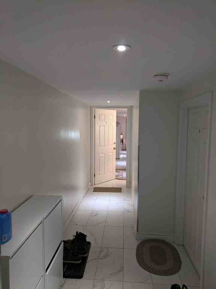 340 College Street - Photo 2 of 19