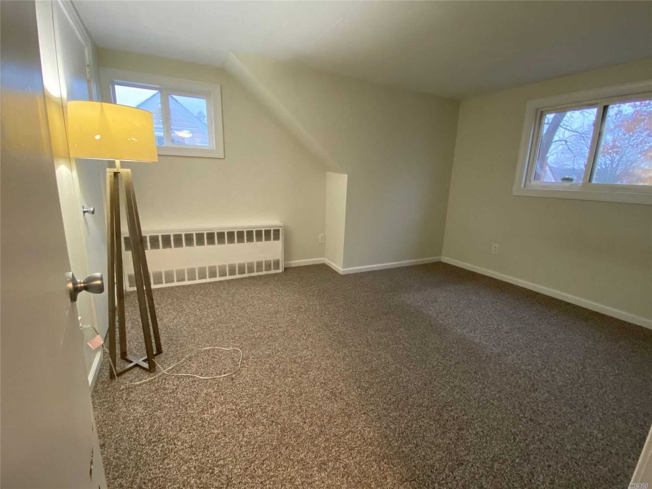 13 Leeds Ln - Photo 2 of 11