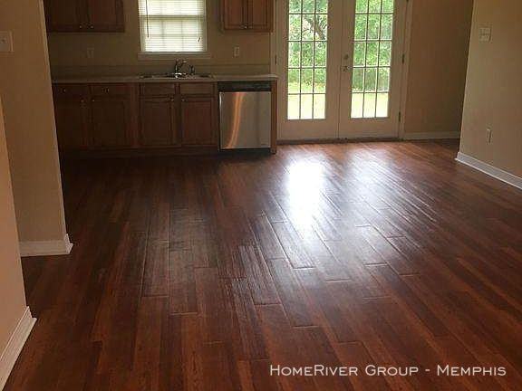 289 Travellers Ct - Photo 3 of 12