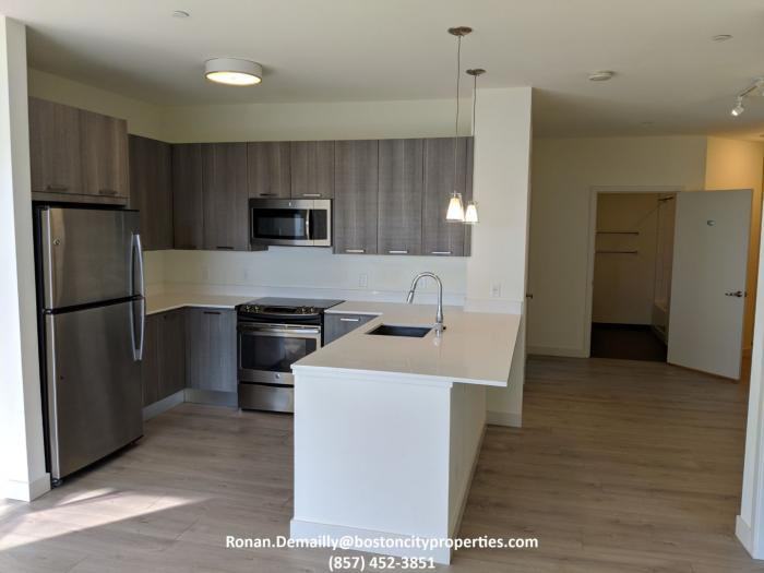 172 Heard St - Photo 2 of 17